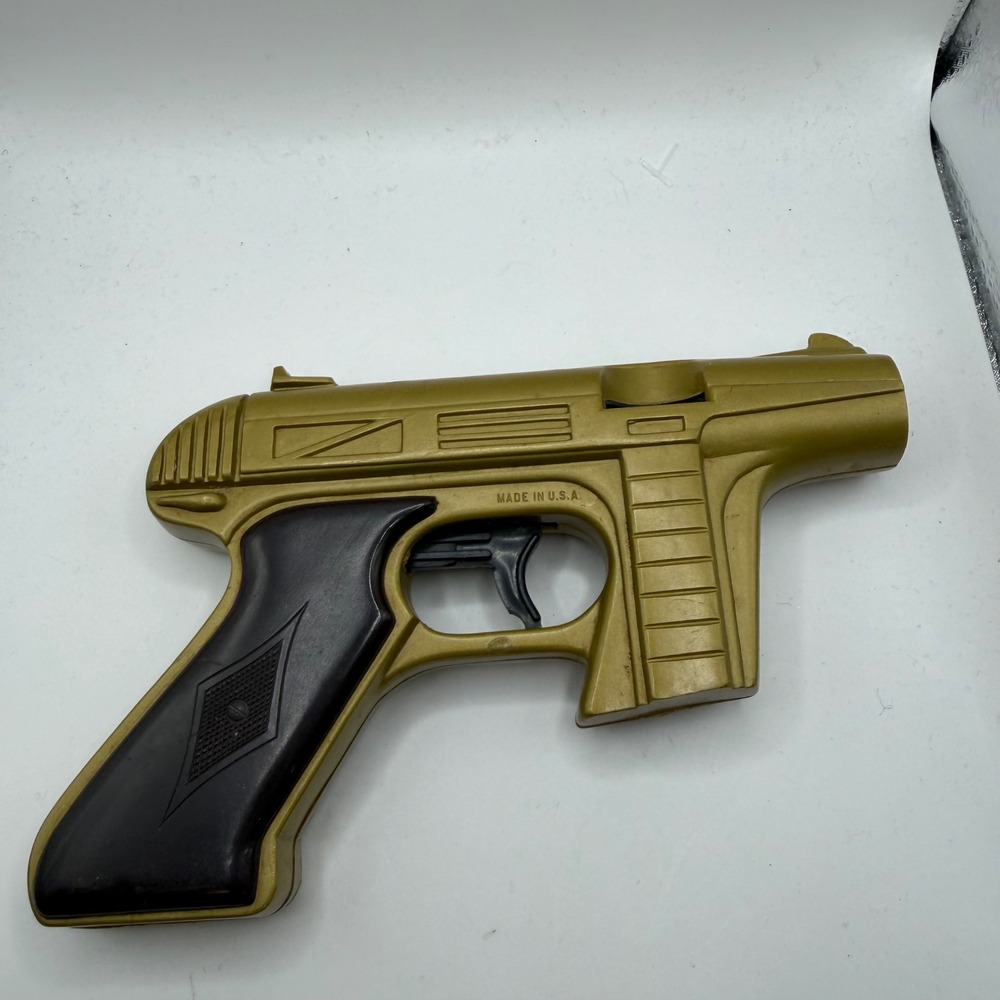 Vintage Gold Plastic Toy Ray Gun Space Pistol Made in USA Pat 3515114 flaw - Picture 2 of 7